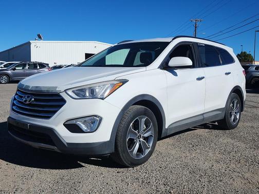 2016 Hyundai SANTA FE SE