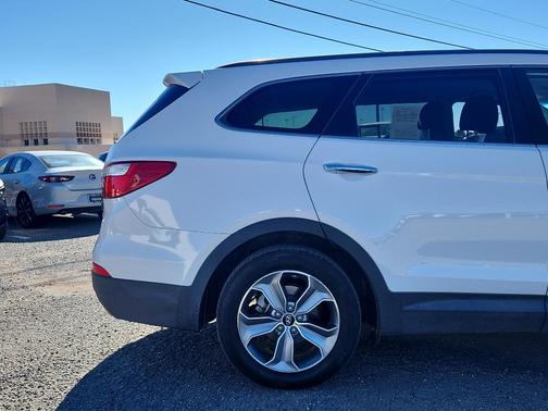 2016 Hyundai SANTA FE SE