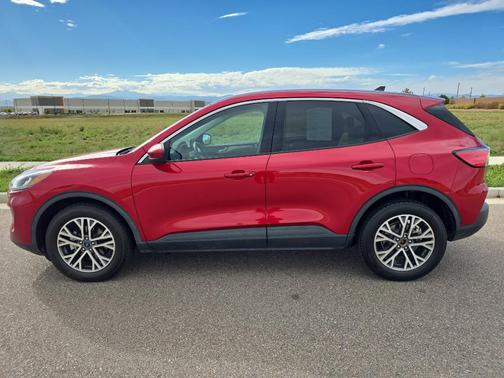 2022 Ford Escape SEL