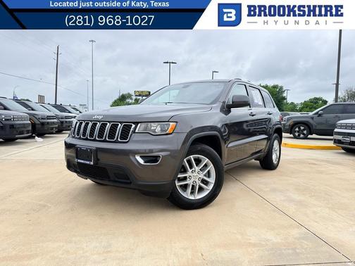 Granite Crystal Metallic Clearcoat 2017 Jeep Grand Cherokee Laredo