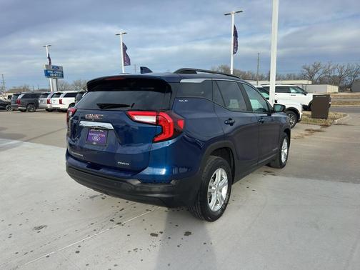 2022 GMC Terrain SLE