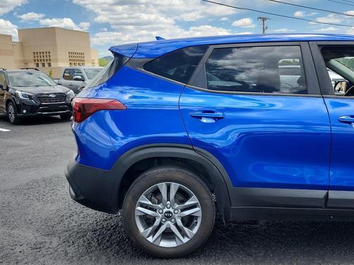 Neptune Blue 2021 Kia Seltos LX