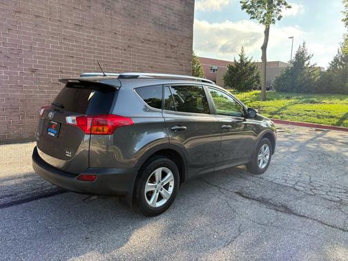 Magnetic Gray Pearl 2013 Toyota RAV4 XLE