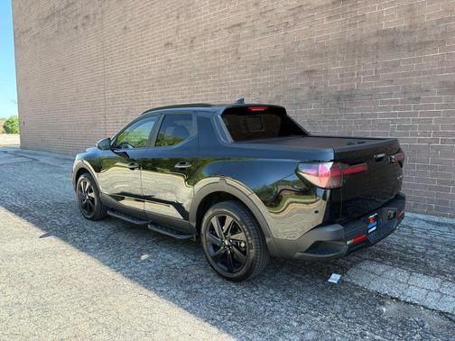 Phantom Black 2023 Hyundai SANTA CRUZ NIGHT