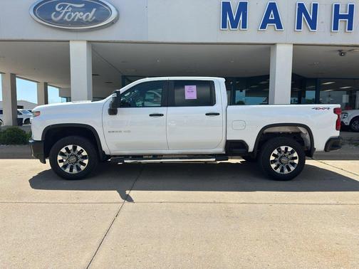 Summit White 2023 Chevrolet Silverado 2500 Custom