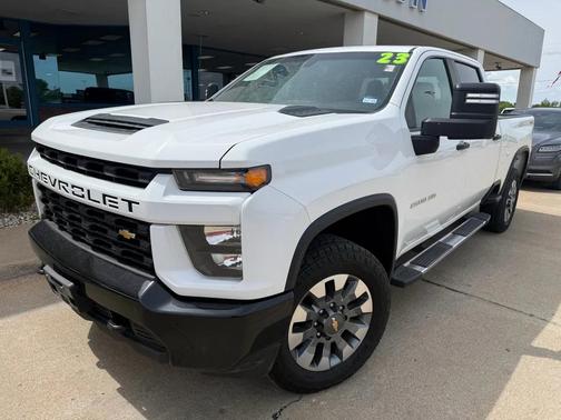 Summit White 2023 Chevrolet Silverado 2500 Custom