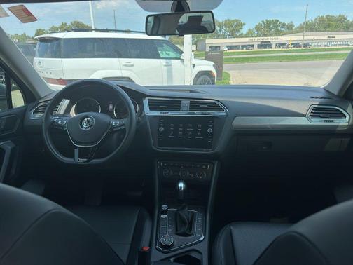 Pyrite Silver Metallic 2020 Volkswagen Tiguan 2.0T SE 4MOTION