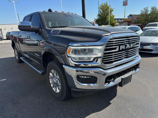 2021 RAM 3500 Laramie Crew Cab 4x4 6'4' Box