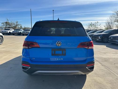 2023 Volkswagen Taos 1.5T SE