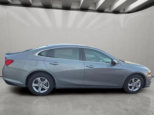 Sterling Gray Metallic 2024 Chevrolet Malibu 1LS