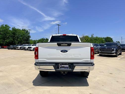 OXFORD WHITE 2022 Ford F-150 XLT