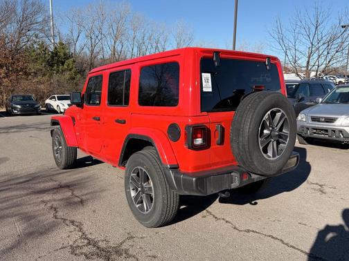 2023 Jeep Wrangler 4-Door Sahara