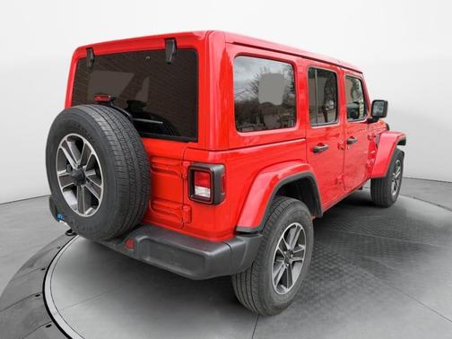 2023 Jeep Wrangler 4-Door Sahara