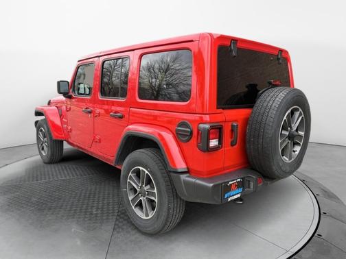 2023 Jeep Wrangler 4-Door Sahara