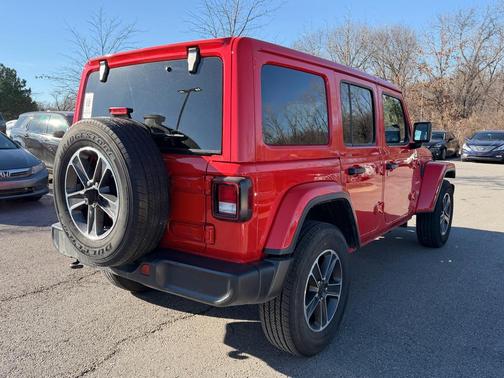 2023 Jeep Wrangler 4-Door Sahara
