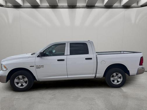 Bright White 2022 RAM 1500 Classic SLT
