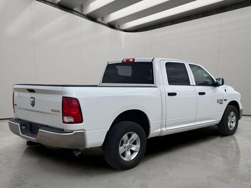 Bright White 2022 RAM 1500 Classic SLT