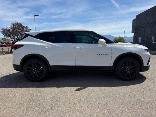 Summit White 2021 Chevrolet Blazer 2LT