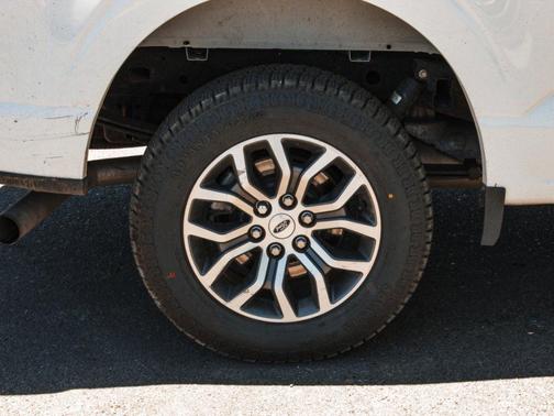 OXFORD WHITE 2022 Ford F-150 Lariat