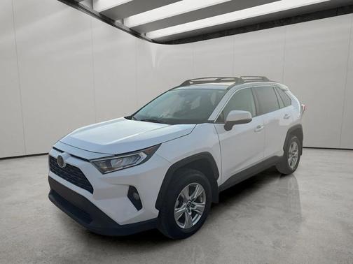 Super White 2019 Toyota RAV4 XLE