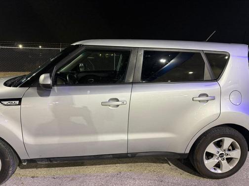 Bright Silver 2018 Kia Soul Base