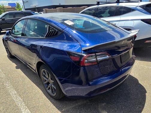 Deep Blue Metallic 2022 Tesla Model 3 Standard Range