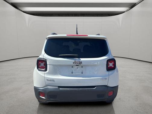 Alpine White 2017 Jeep Renegade Latitude