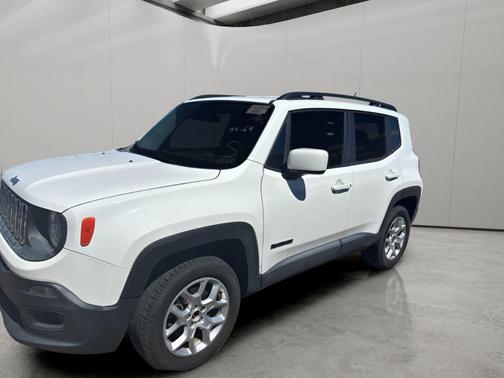 Alpine White 2017 Jeep Renegade Latitude