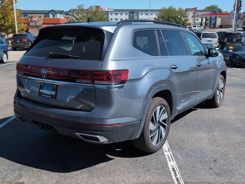 2024 Volkswagen Atlas 2.0T SE w/Technology 4MOTION