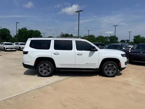 Bright White Clearcoat 2024 Jeep Wagoneer Series II 4x4