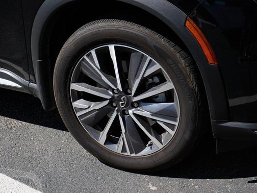 Mineral Black 2026 INFINITI QX60 LUXE AWD
