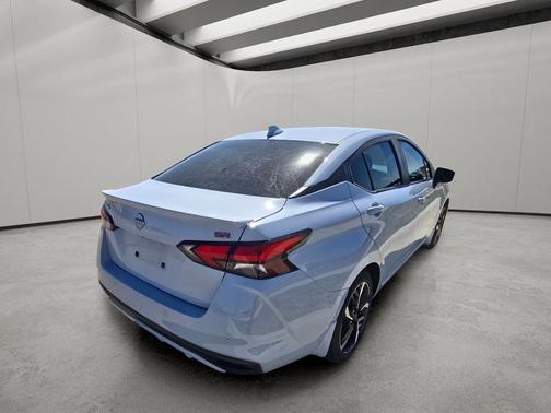 Gray Sky Pearl 2024 Nissan Versa 1.6 S