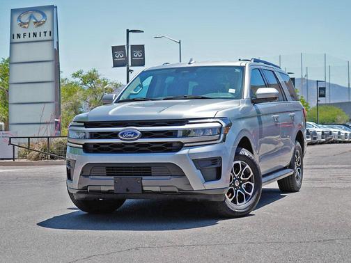 ICONIC SILVER METALLIC 2024 Ford Expedition XLT