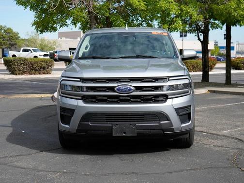 ICONIC SILVER METALLIC 2024 Ford Expedition XLT