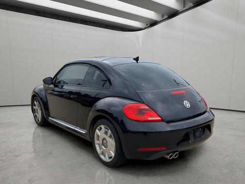 Deep Black Pearl Metallic 2013 Volkswagen Beetle 2.5L Fender Edition