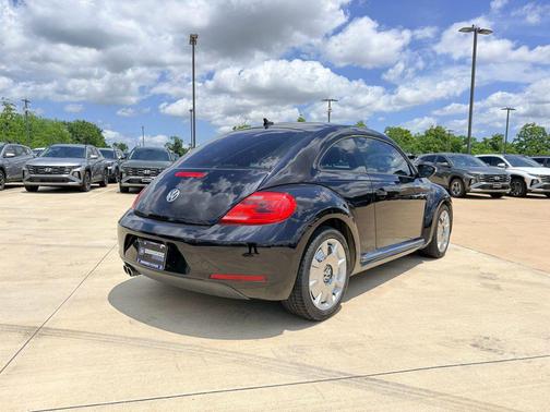 Deep Black Pearl Metallic 2013 Volkswagen Beetle 2.5L Fender Edition