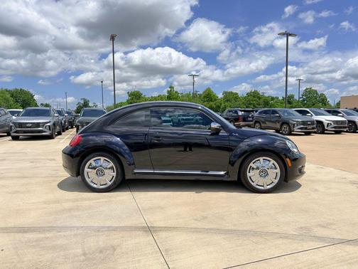 Deep Black Pearl Metallic 2013 Volkswagen Beetle 2.5L Fender Edition