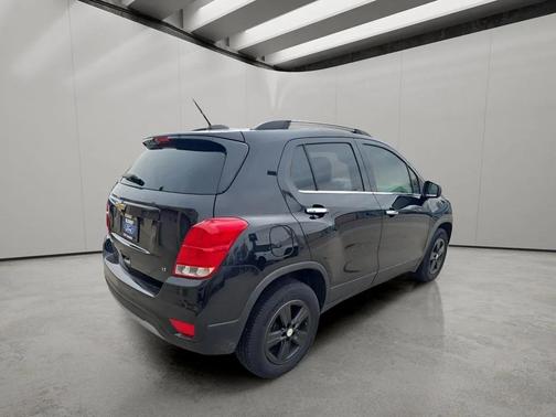 Mosaic Black 2019 Chevrolet Trax LT