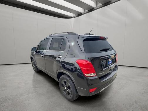 Mosaic Black 2019 Chevrolet Trax LT