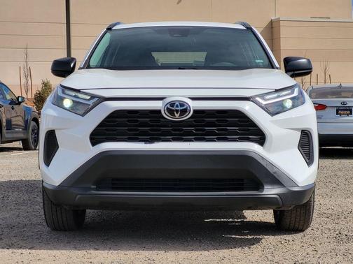 2025 Toyota RAV4 Hybrid SE