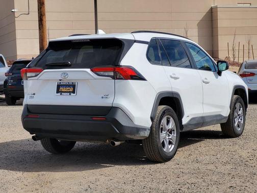 2025 Toyota RAV4 Hybrid SE