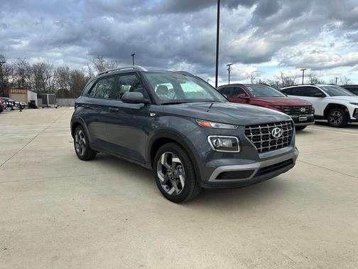 2024 Hyundai VENUE SEL