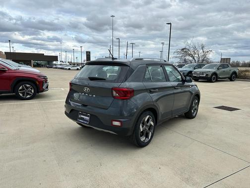 2024 Hyundai VENUE SEL