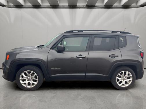 Granite Crystal Metallic Clearcoat 2017 Jeep Renegade Latitude