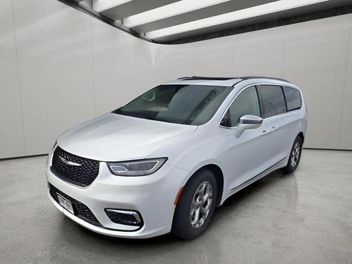 Bright White Clearcoat 2022 Chrysler Pacifica Limited