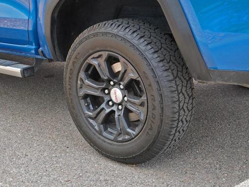 Dynamic Blue Metallic 2023 GMC Canyon Elevation