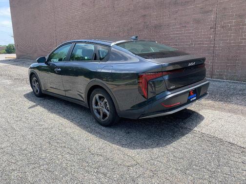 Interstellar Gray 2025 Kia K4 LXS
