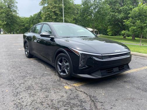 Interstellar Gray 2025 Kia K4 LXS