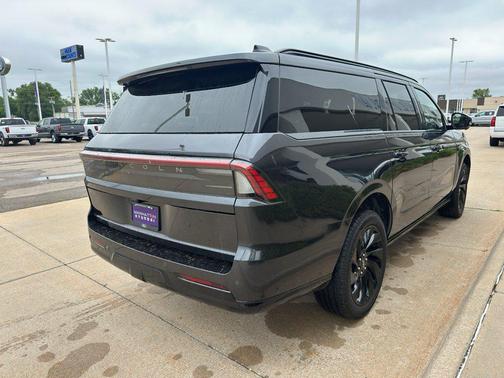 STARLIGHT GRAY PC 2025 Lincoln Navigator Reserve