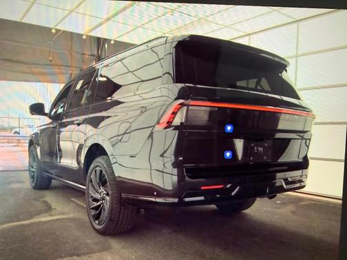 STARLIGHT GRAY PC 2025 Lincoln Navigator Reserve